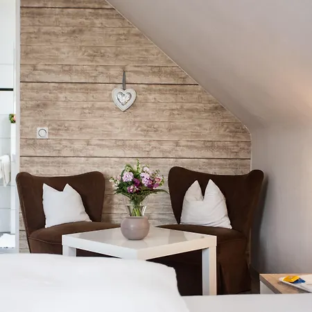 豪斯布里顿膳食公寓 温特贝格