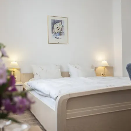 豪斯布里顿膳食公寓